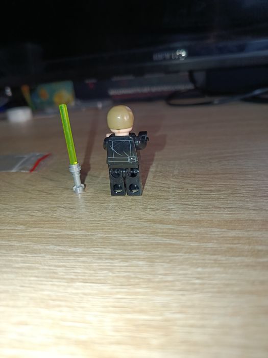 Sprzedam figurkę kompatybilną z LEGO Luke Skywalker