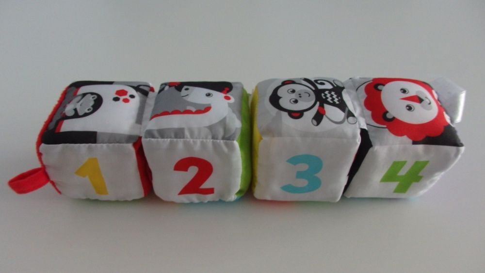 Fisher Price miękkie kostki sensoryczne kostka 4 el.