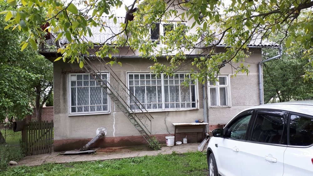 Продається особняк з ділянкою 22 сотих в м Івано-Франківську