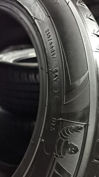 Pneus  215/55/17