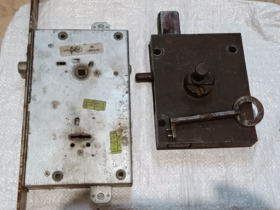 Ножи к наст.деревообрабат.станку Замки вредные разные