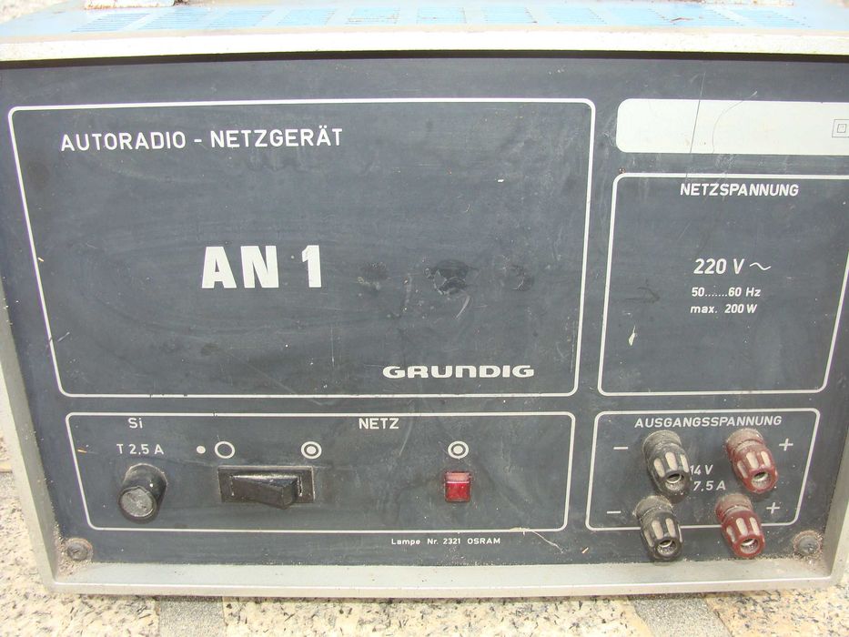 Autoradio-Netzgerät AN 1  da Marca Grundig