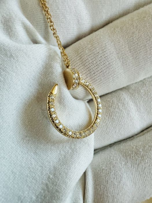 Золотое колье подвеска Картье Гвоздь с Бриллиантами.