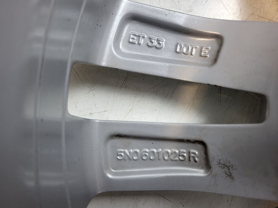 Alufelgi 16" 5x112 Audi Seat Volkswagen Srebrne 1160