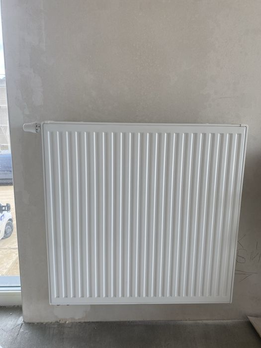 Grzejniki panelowe 81x90 i 92x90 z termostatami