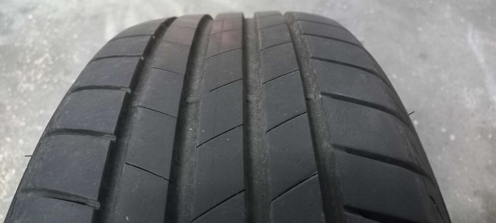 205/55r17 Firestone roadhawk2