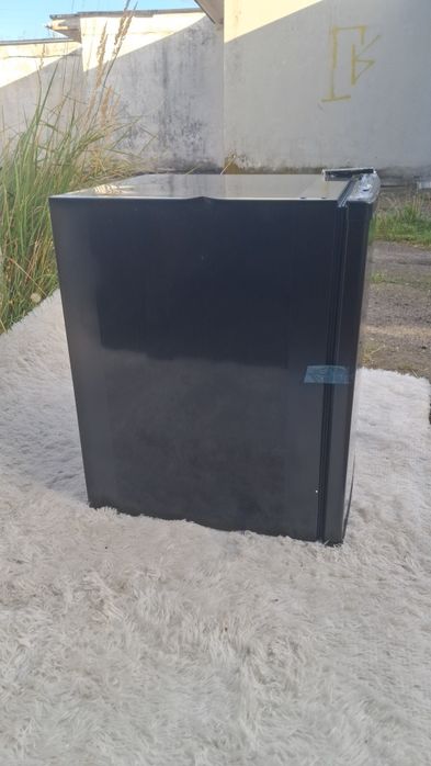 Mini lodówka  67 l