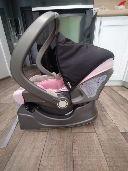 Автокрісло люлька chicco з базою