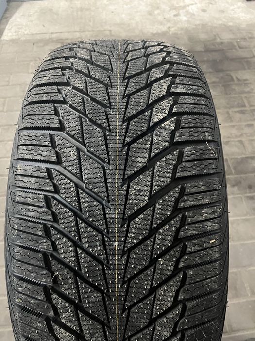 Продам резину 285.50 r 20