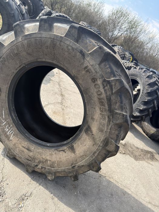 Opona 600/65R28 Alliance