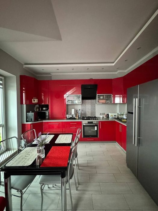 Продається 4-кімнатна квартира з ремонтом  92,4 м² у ЖК “Петрівський квартал”