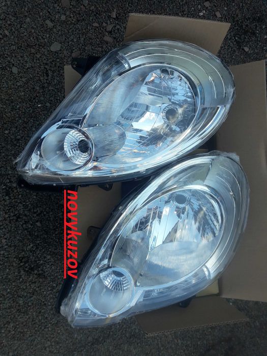 Бампер передний на Renault Kangoo Рено Кенго  с 2008 -13