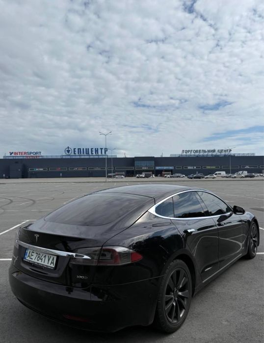 Tesla model S 100кВт