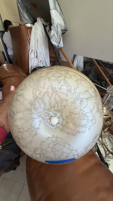 Candeeiro de teto clássico em vidro e dourado