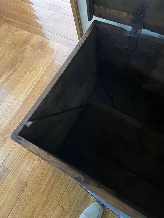 Arca em castanho antiga