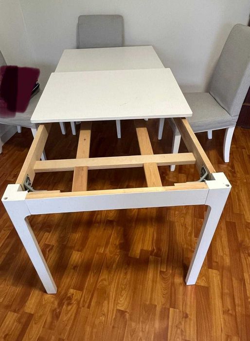Mesa extensível de Jantar-Sala com 6 cadeiras