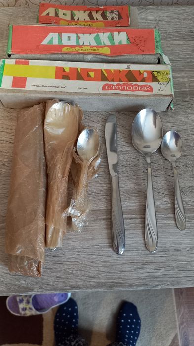 Продам набір столових приборів
