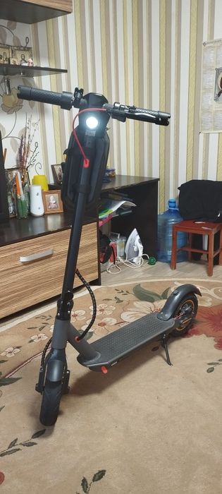 Продам електро самокат electric scooter X10
