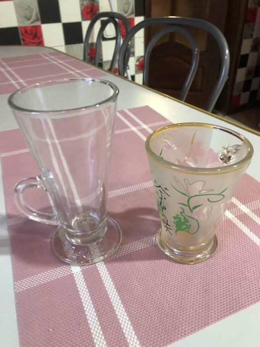 Продам  чашки в гарному стані