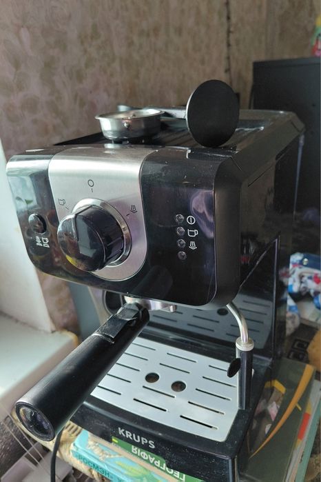 Продам класну кавомашину Krups