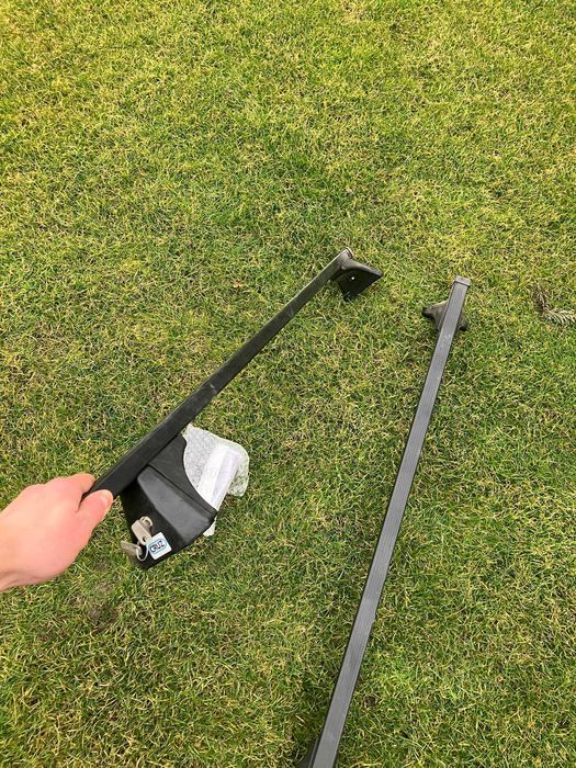 Bagażnik na narty CRUZ