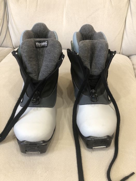 Продам лижні чоботи