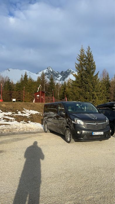 Wynajem Busa 9 Osobowy / Busy