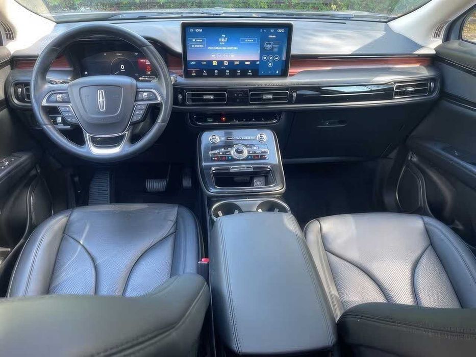 Lincoln Nautilus      2022