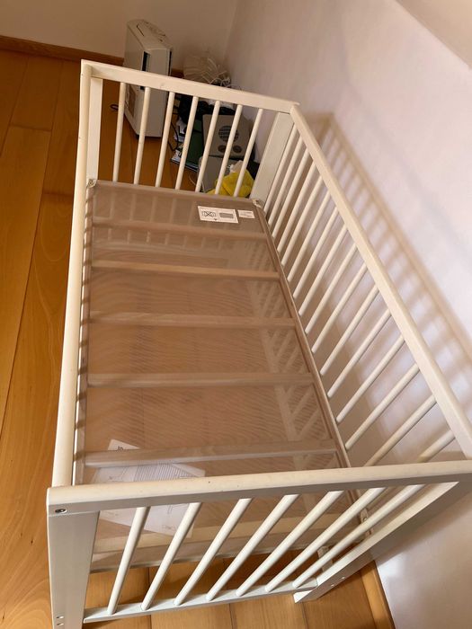 Berço GULLIVER + colchão + acessórios