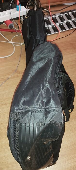 Pokrowiec na gitarę akustyczną wodoodporny ,piankowy Rockbag