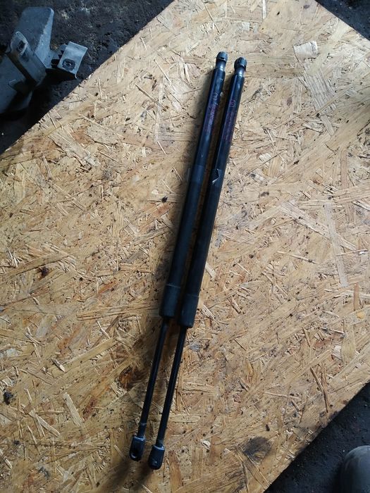 Газовий упор кришки багажника Ford Edge 2015–2018