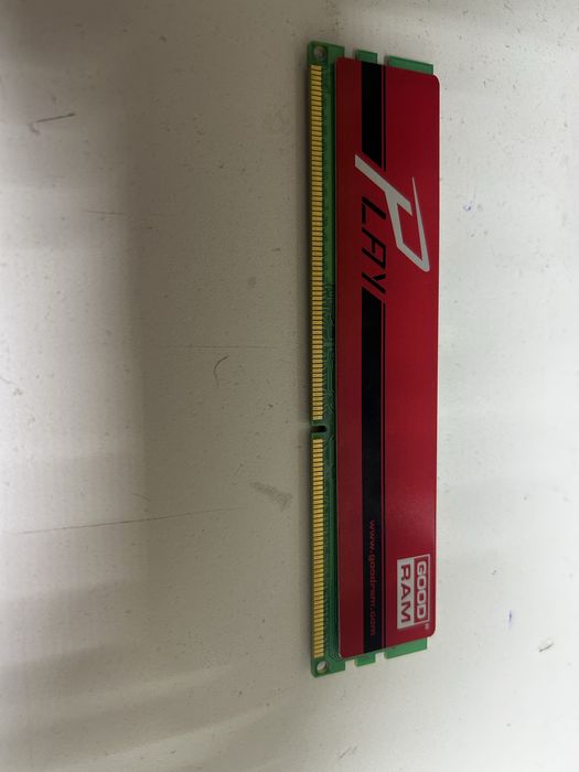 Оперативка GOODRAM 4 GB DDR3 1600 MHz (GYR1600D364L9S/4G)