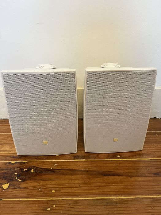 Par de colunas de som JBL