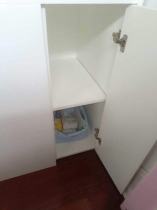 Berço combi ( berço + cómoda muda fraldas + colchão