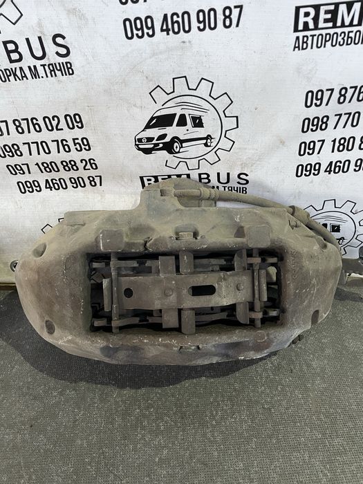 Супорт передній лівий правий Range Rover L405