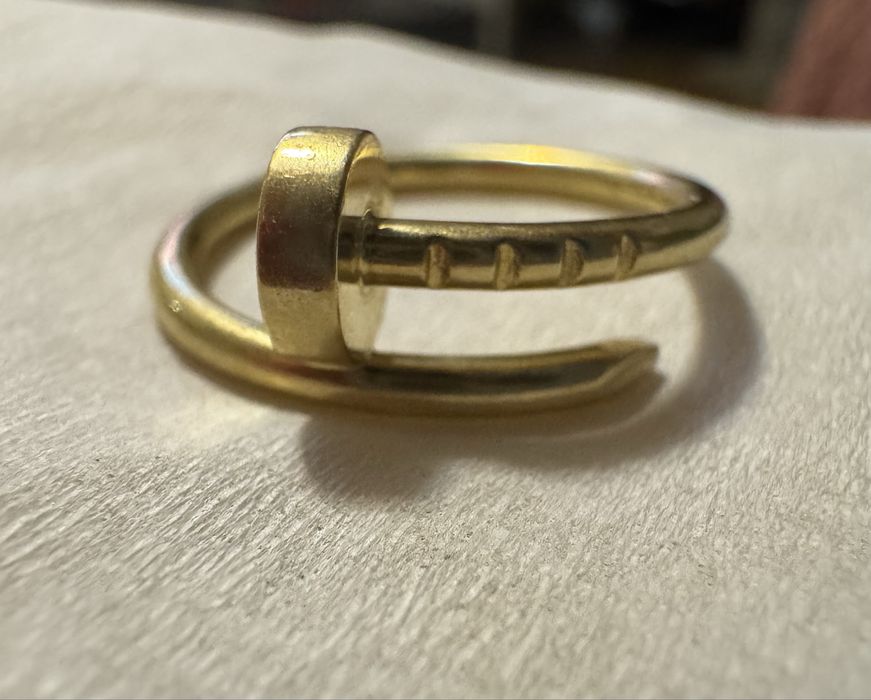 Золотое кольцо Cartier 750 проба 16.5 р