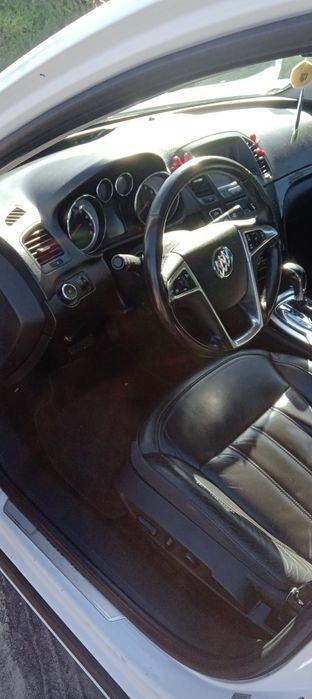 Buick Regal  premium 2