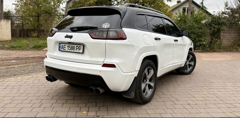 Продам авто JEEP CHEROKEE KL 2019  3.2