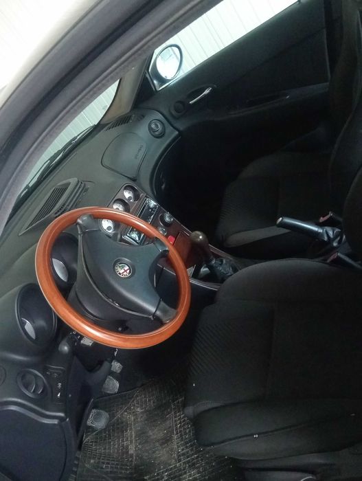 Alfa Romeo 1.5 a gasolina em estado razoável