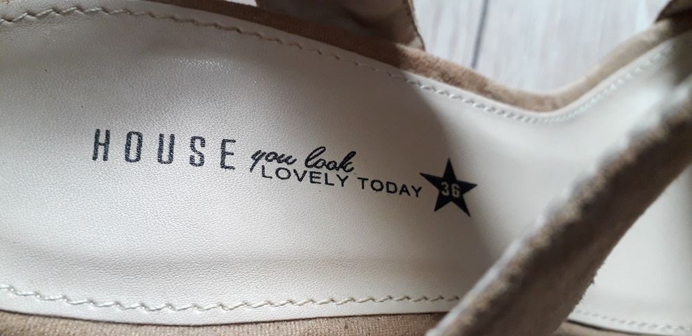 Buty na obcasie - marki House - rozmiar 36