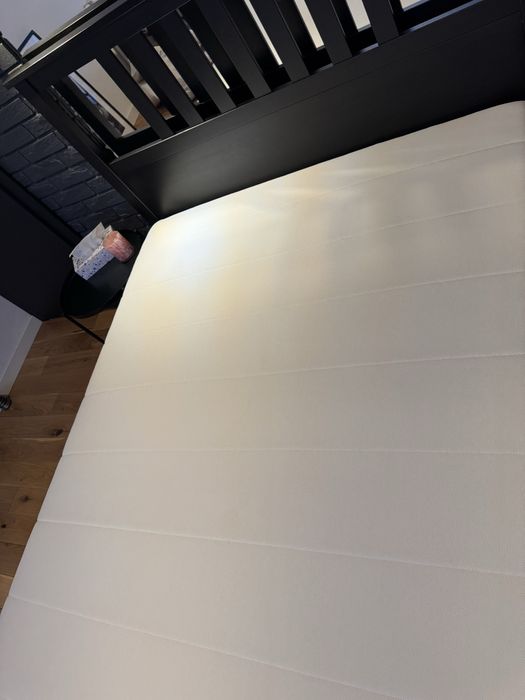 sprzedam lozko z materacem