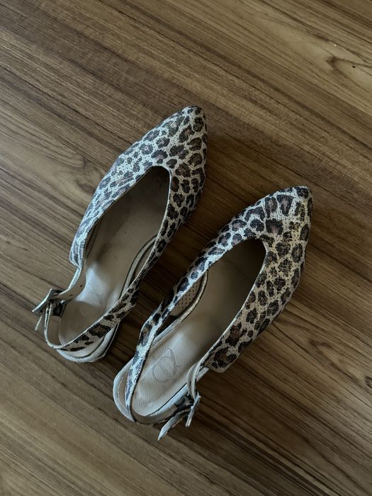 Босоніжки , слінгбеки натуральна шкіра