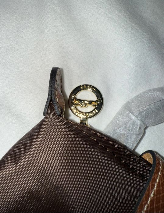 Mini LongChamp castanha.