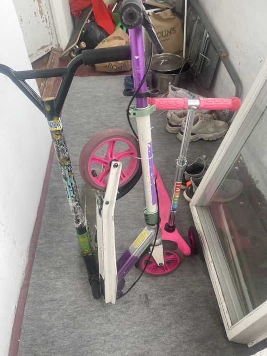 Самокати три різних