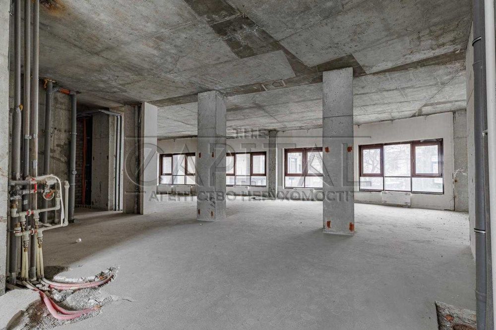 Продаж/Торгівельна площа/Хмельницького Богдана/Центр/684 m²/1 150 000 $/Київ - More