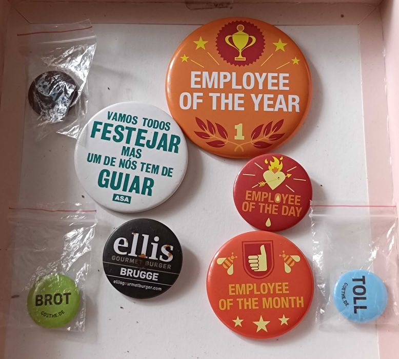 8 Pins ou Alfinetes de Peito