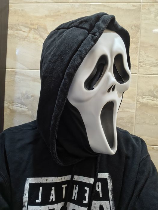 Маска крик на хэллоуин на праздник