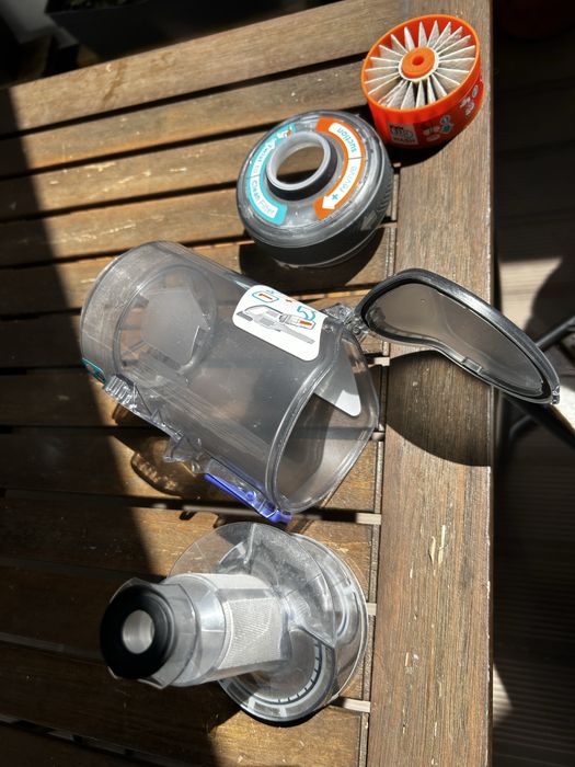 Aspirador de Escova Black & Decker Animal de Estimação 18v