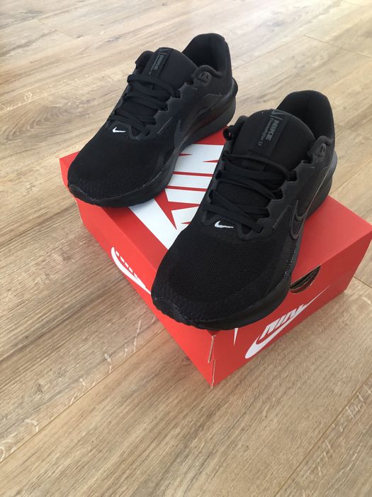 Кросівки  оригінал  , 40 розмір,Nike Downshifter 13 Road Running Shoes Black FD6454-003