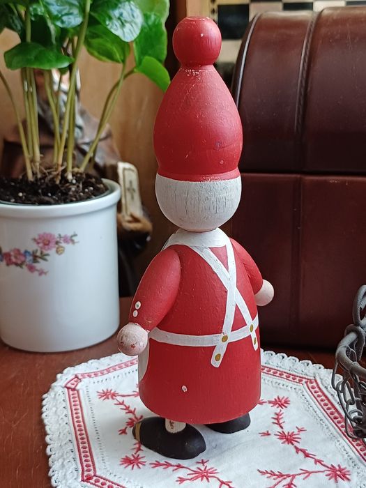 Skrzat drewniana figurka vintage stara lalka nisse